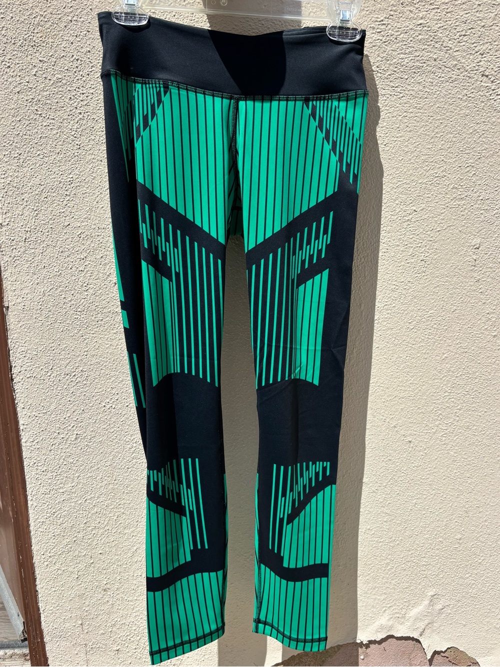 Reebok Black and Green Geometric 7/8 Leggings